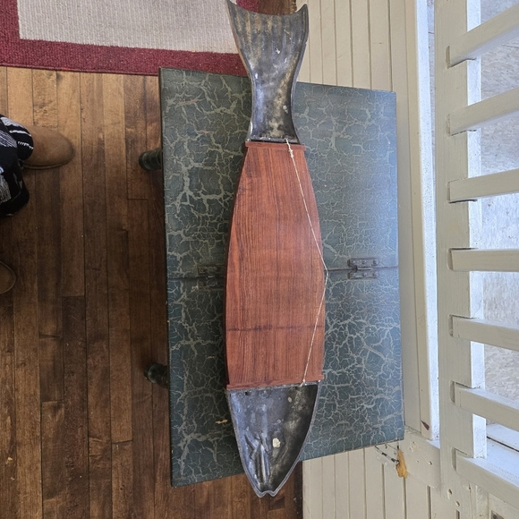 MCM Salmon Cutting Board Pewter Head and Tail, PERHAPS Spanish Orgin - Picture 4 of 7